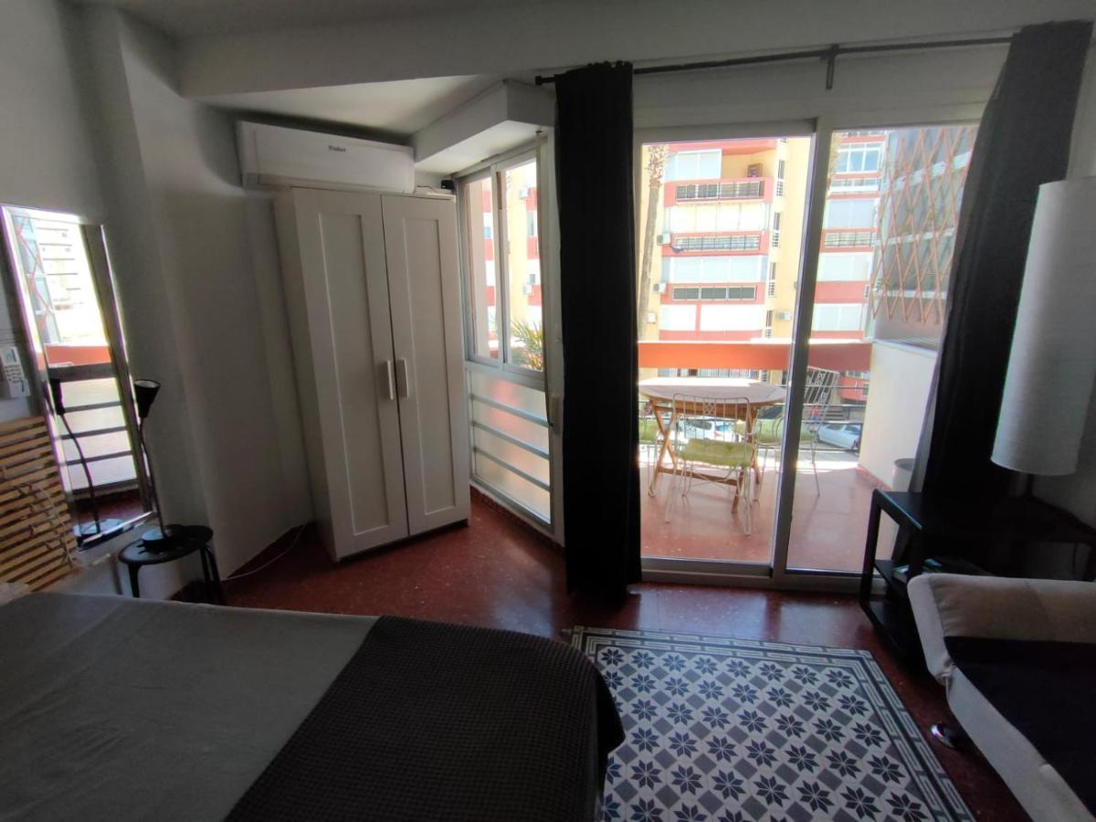 Flat2 Studio 150M From The Beach With Pool Torre Del Mar Kültér fotó