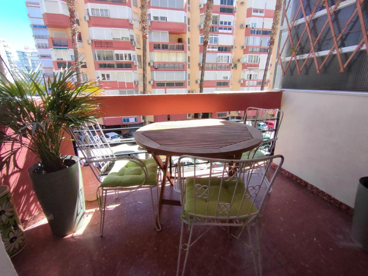 Flat2 Studio 150M From The Beach With Pool Torre Del Mar Kültér fotó