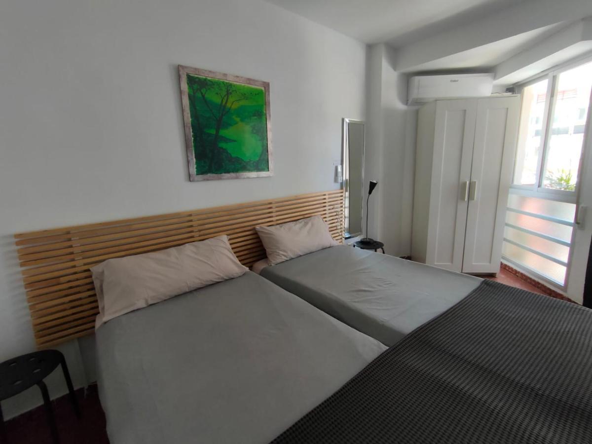 Flat2 Studio 150M From The Beach With Pool Torre Del Mar Kültér fotó
